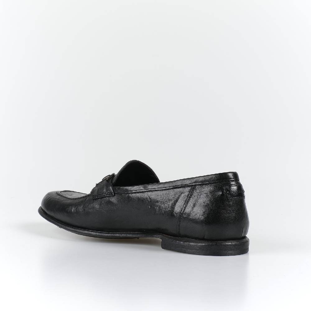 Le Ruemarcel AKI 62 2025