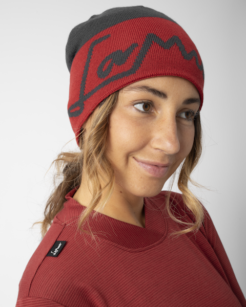 Lamunt MARTHA BERRETTO LOGO KNIT Promozione Limitata