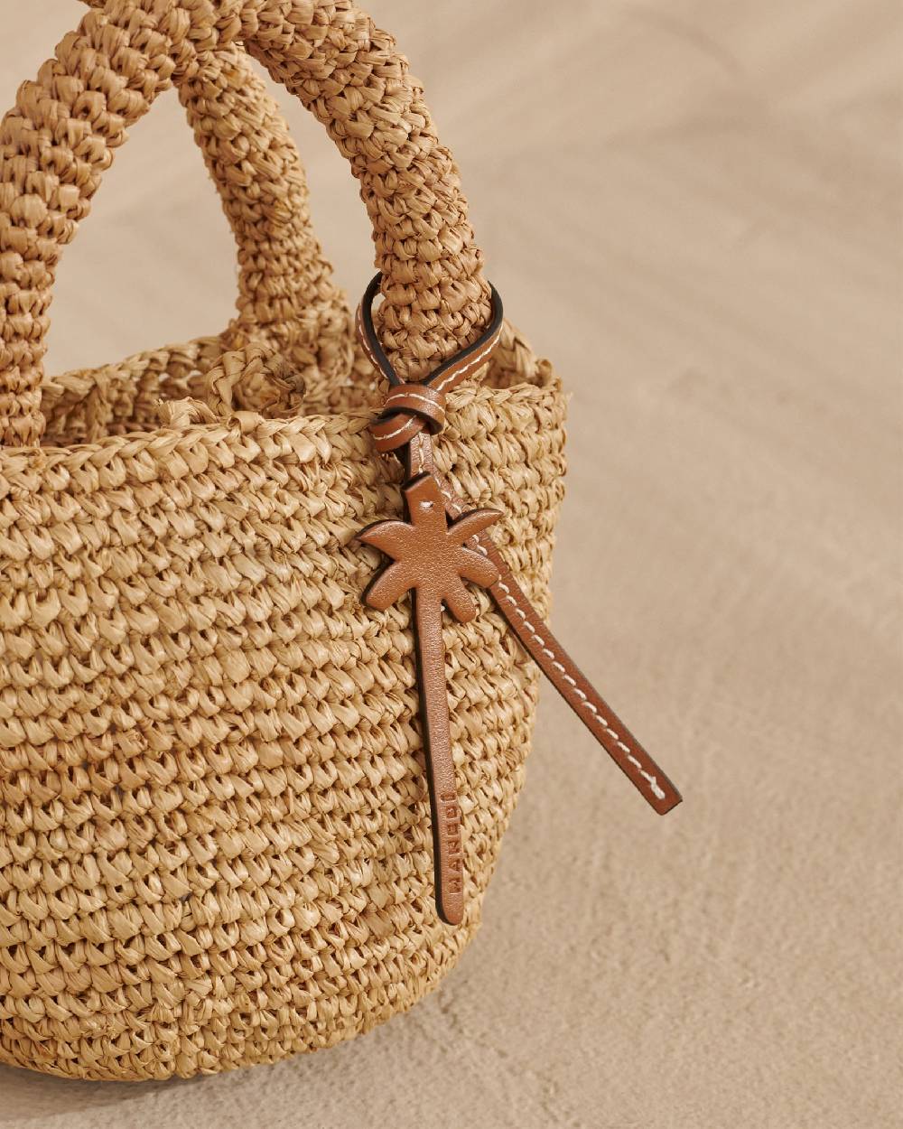 Manebí Raffia Summer Bag Mini - Leather Handle \u0026 Palm Leather Tag Tan Soddisfazione Garantita