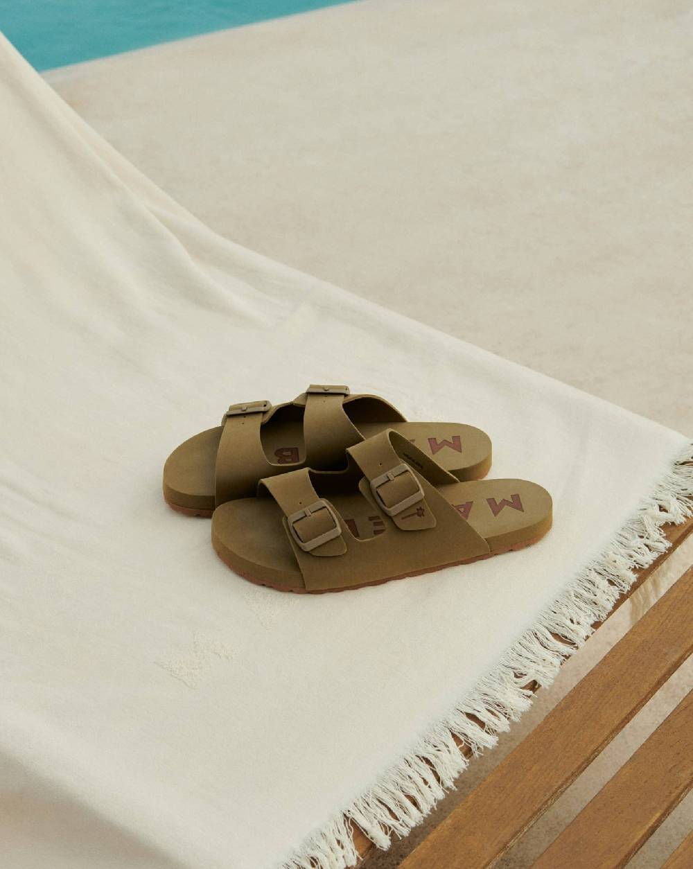 Manebí Eva Swim Sandals - Honolulu Kaki Green Italia