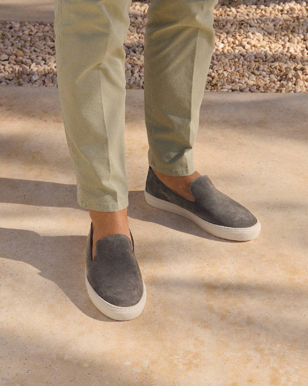 Manebí Suede Slip On - Carbon Grey Vendita