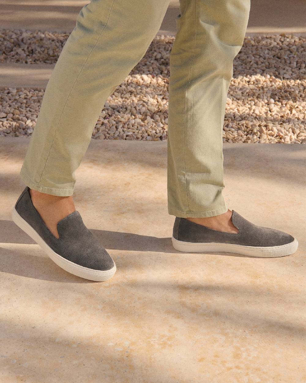 Manebí Suede Slip On - Carbon Grey Vendita