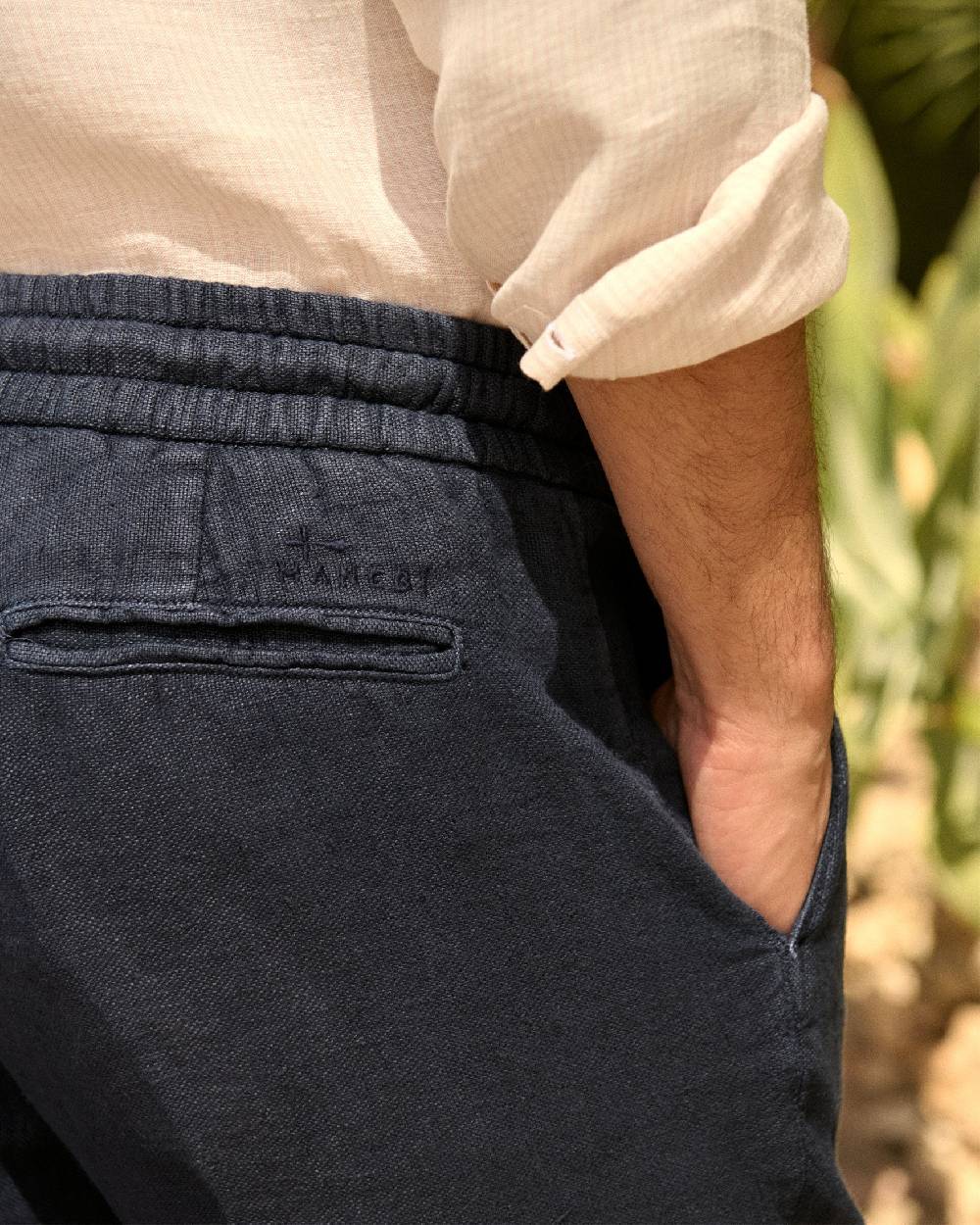 Manebí Woven Linen Santa Barbara Trousers - Night Blue Offerta