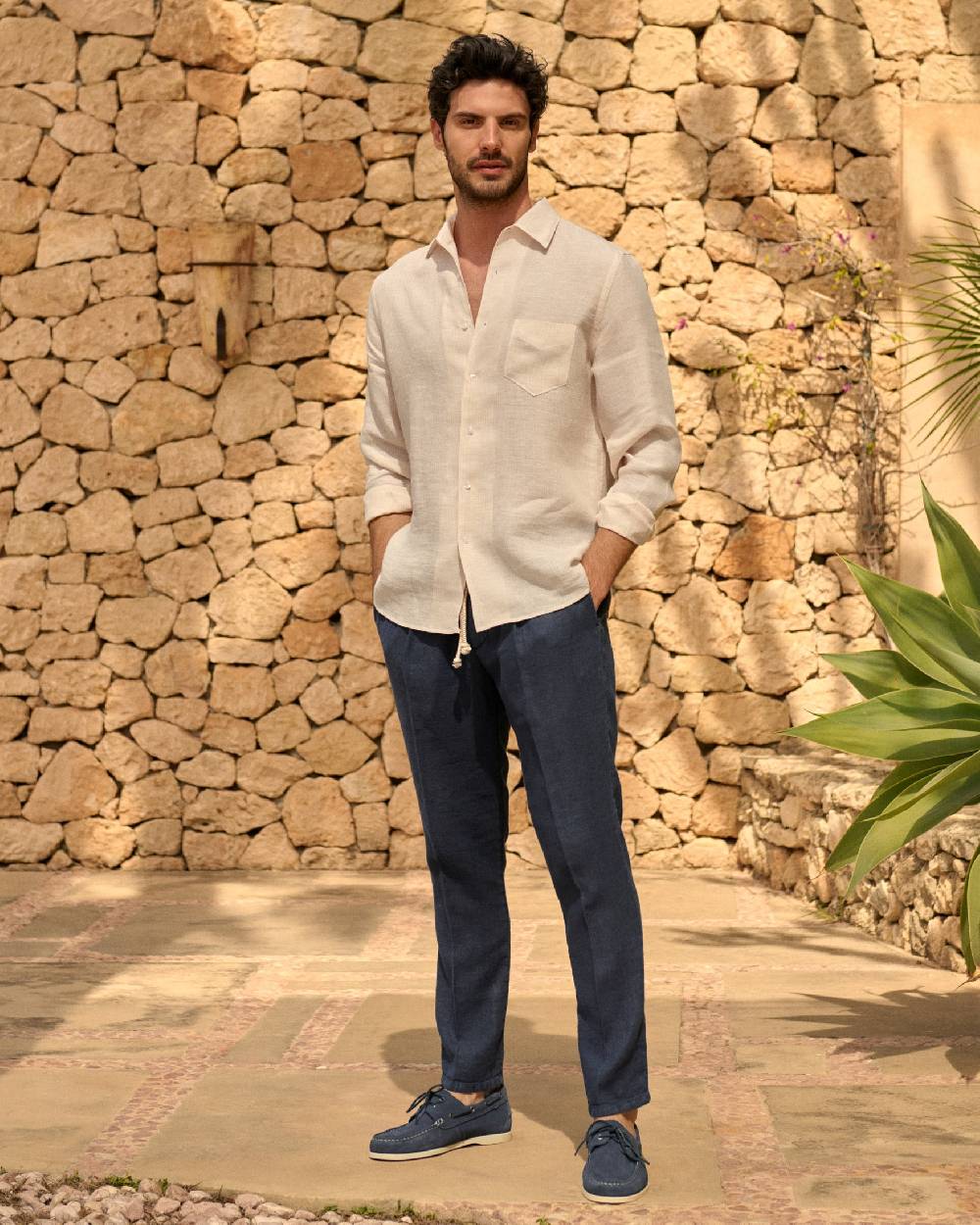 Manebí Woven Linen Santa Barbara Trousers - Night Blue Offerta