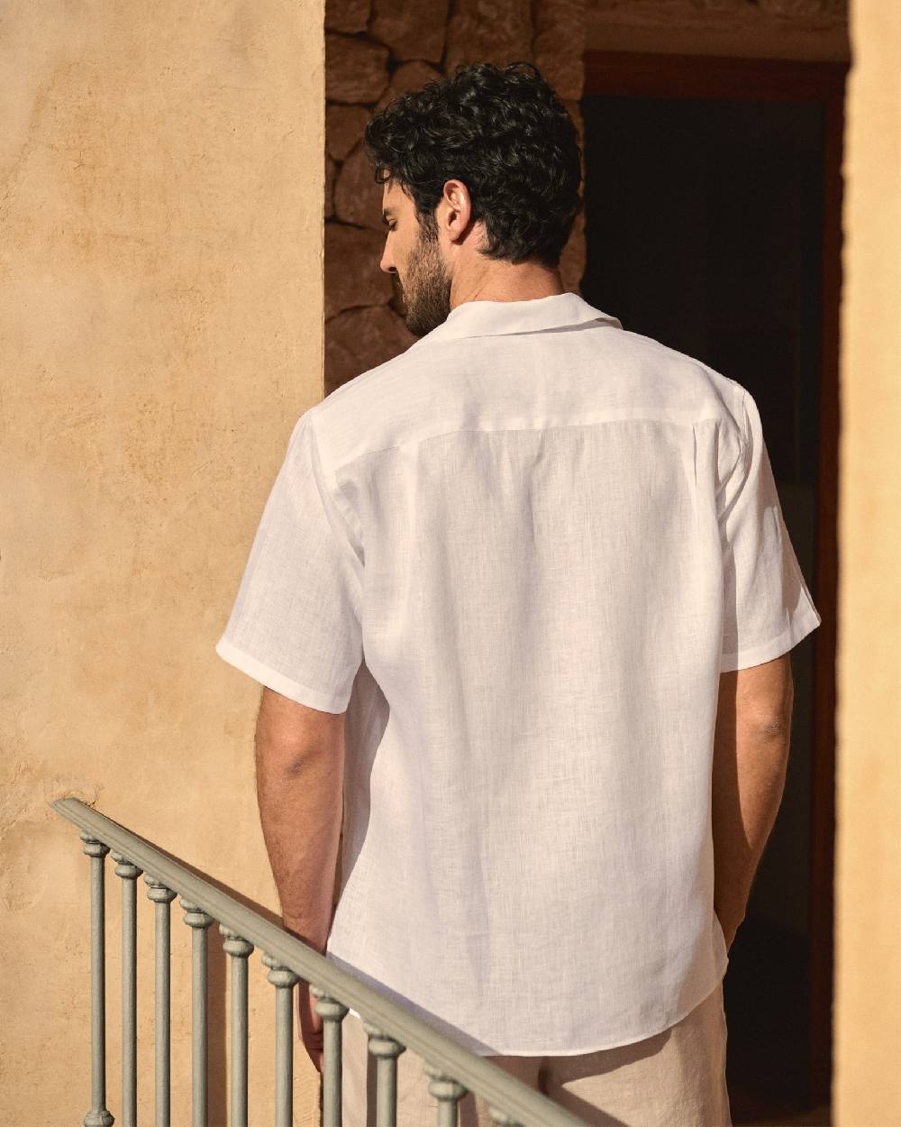 Manebí Havana Bowling Linen Shirt - White Vendite stagionali
