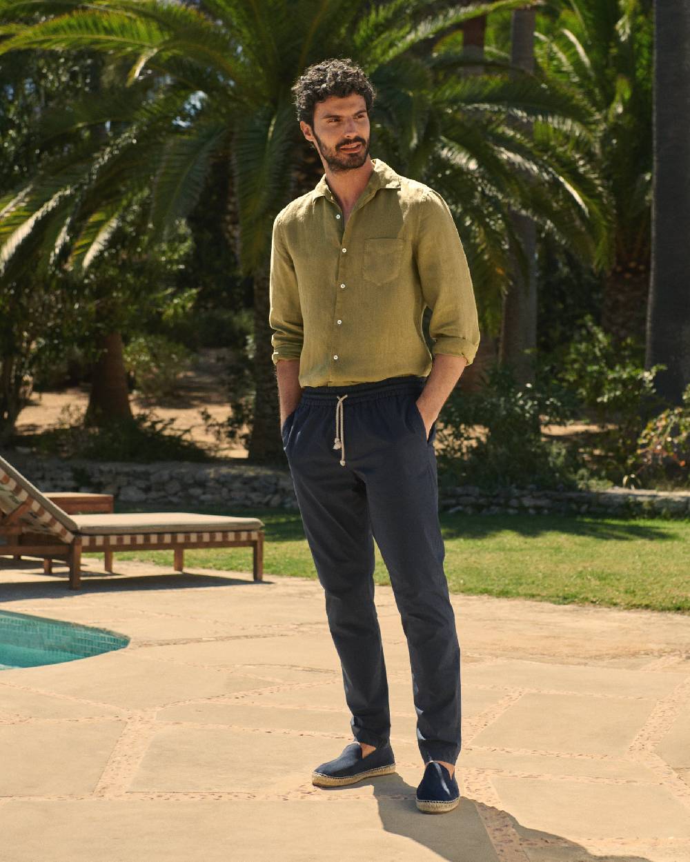 Manebí Linen Panama Shirt - Embroidered Palm Kaki Green Cyber Monday