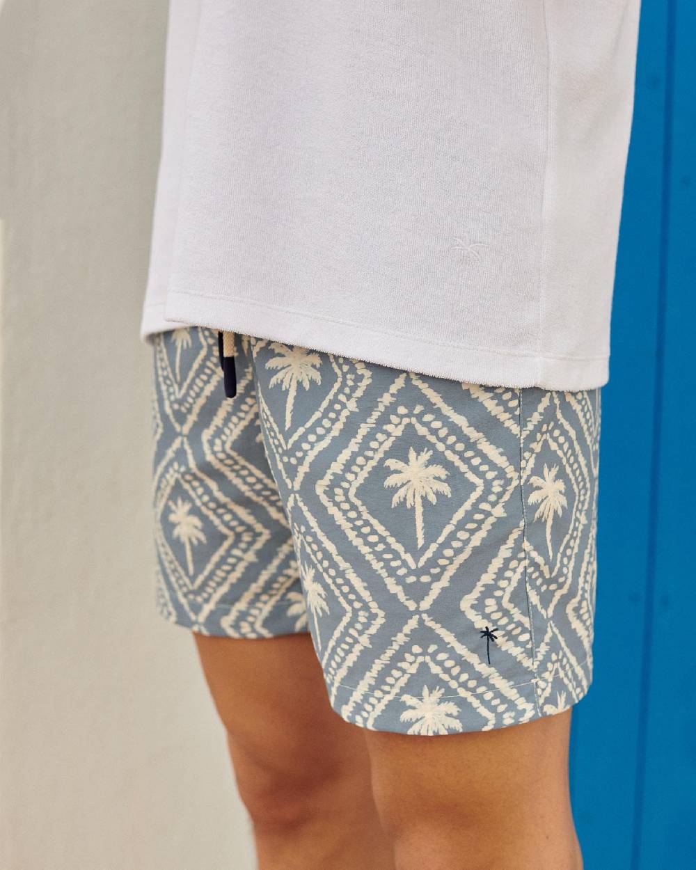 Manebí Printed Swim Shorts - Indigo Fino al 60% di sconto
