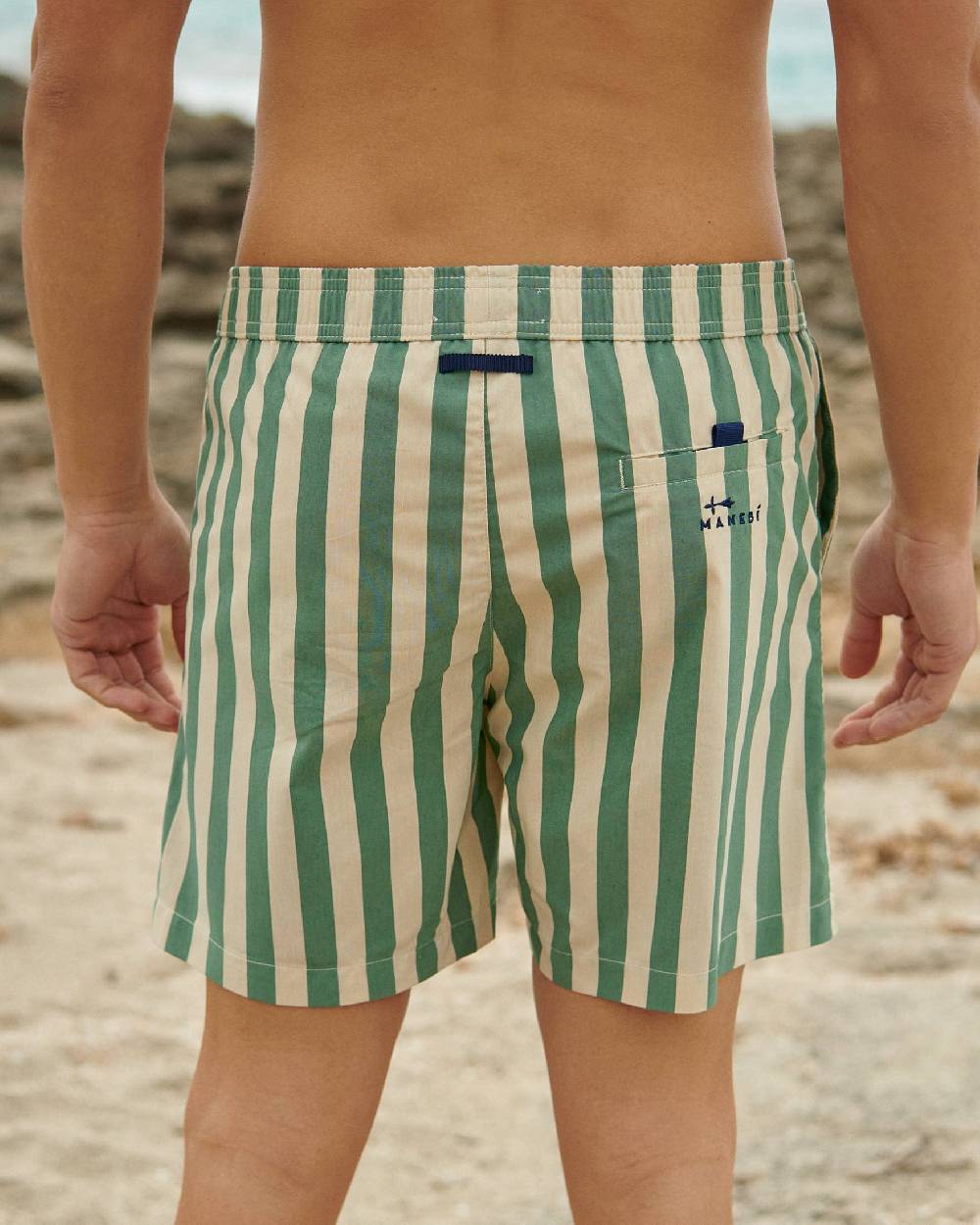 Manebí Printed Macro Stripes Swim Shorts - Kaki Green Macro Stripes Solo un giorno rimasto