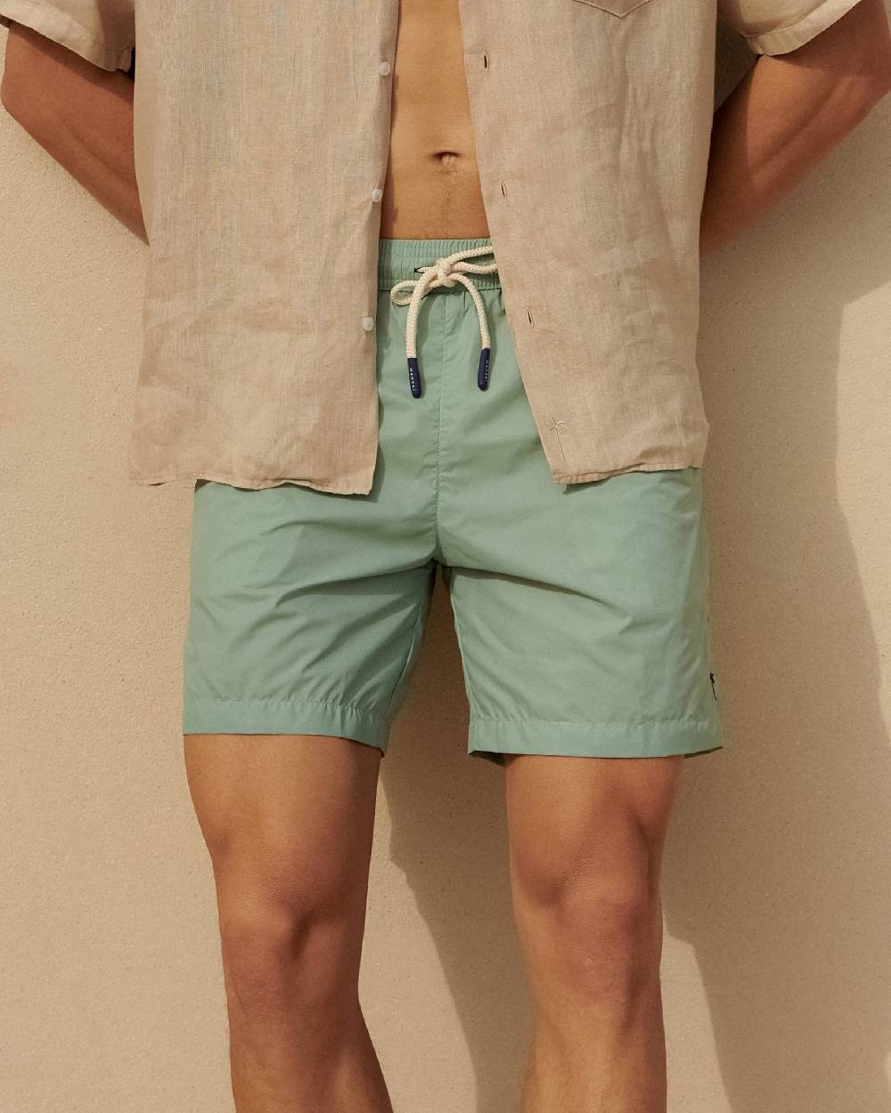 Manebí Solid Color Swim Shorts - Recycled Ultra Light Sage Limitato a 3 giorni