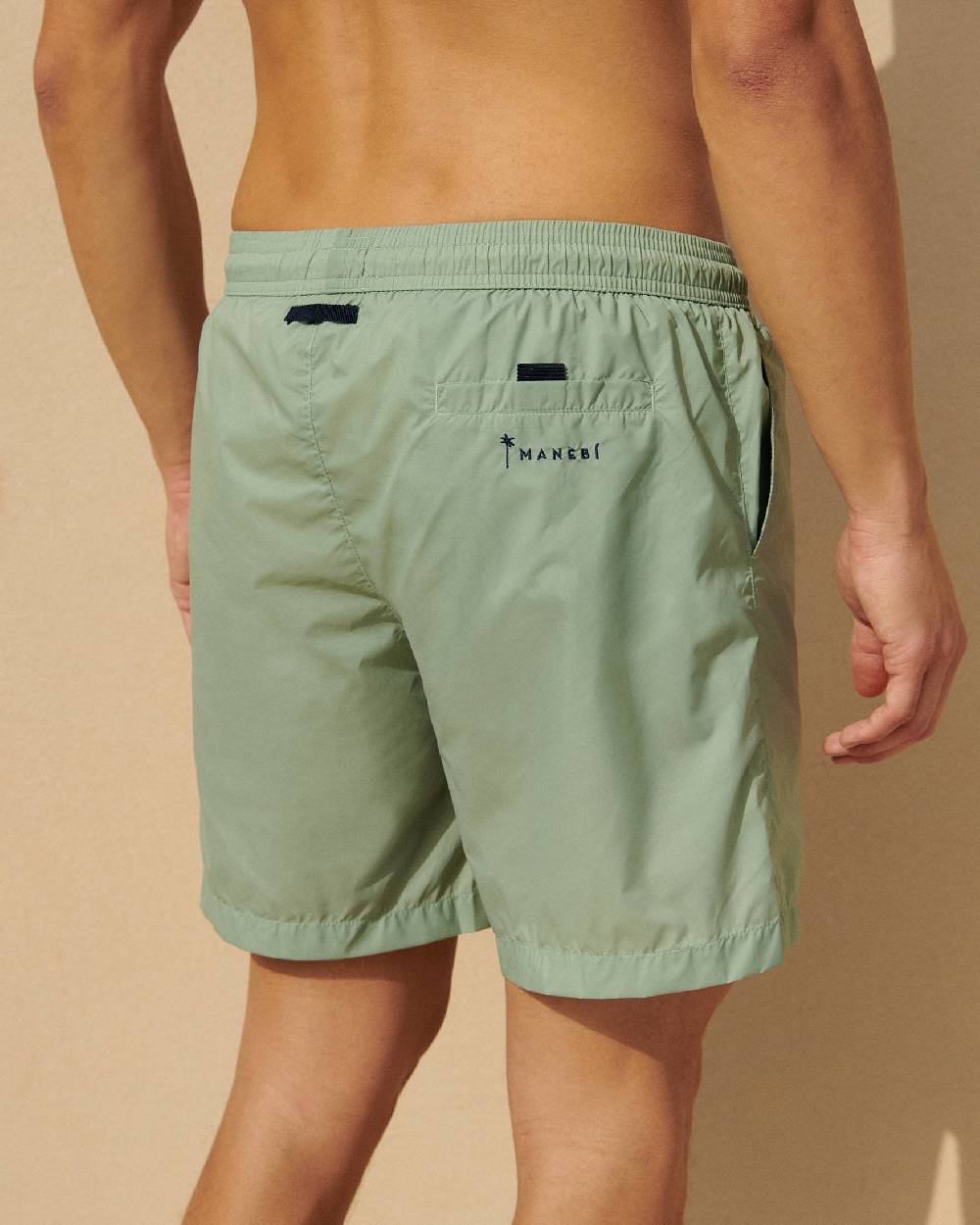Manebí Solid Color Swim Shorts - Recycled Ultra Light Sage Limitato a 3 giorni