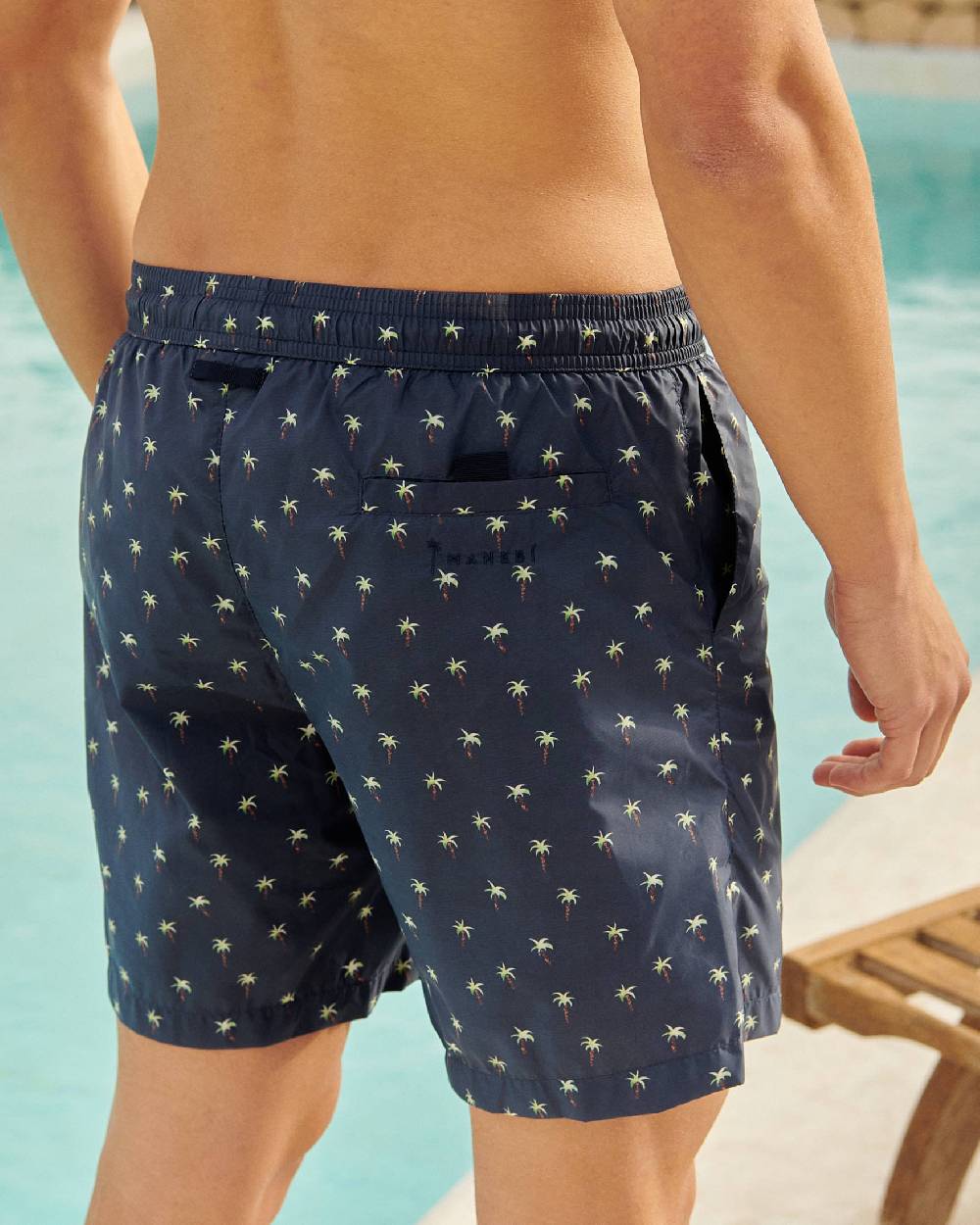 Manebí Printed Palms Swim Shorts - Recycled Ultra Light Blue Palms Watercolors 50% di sconto per tempo limitato