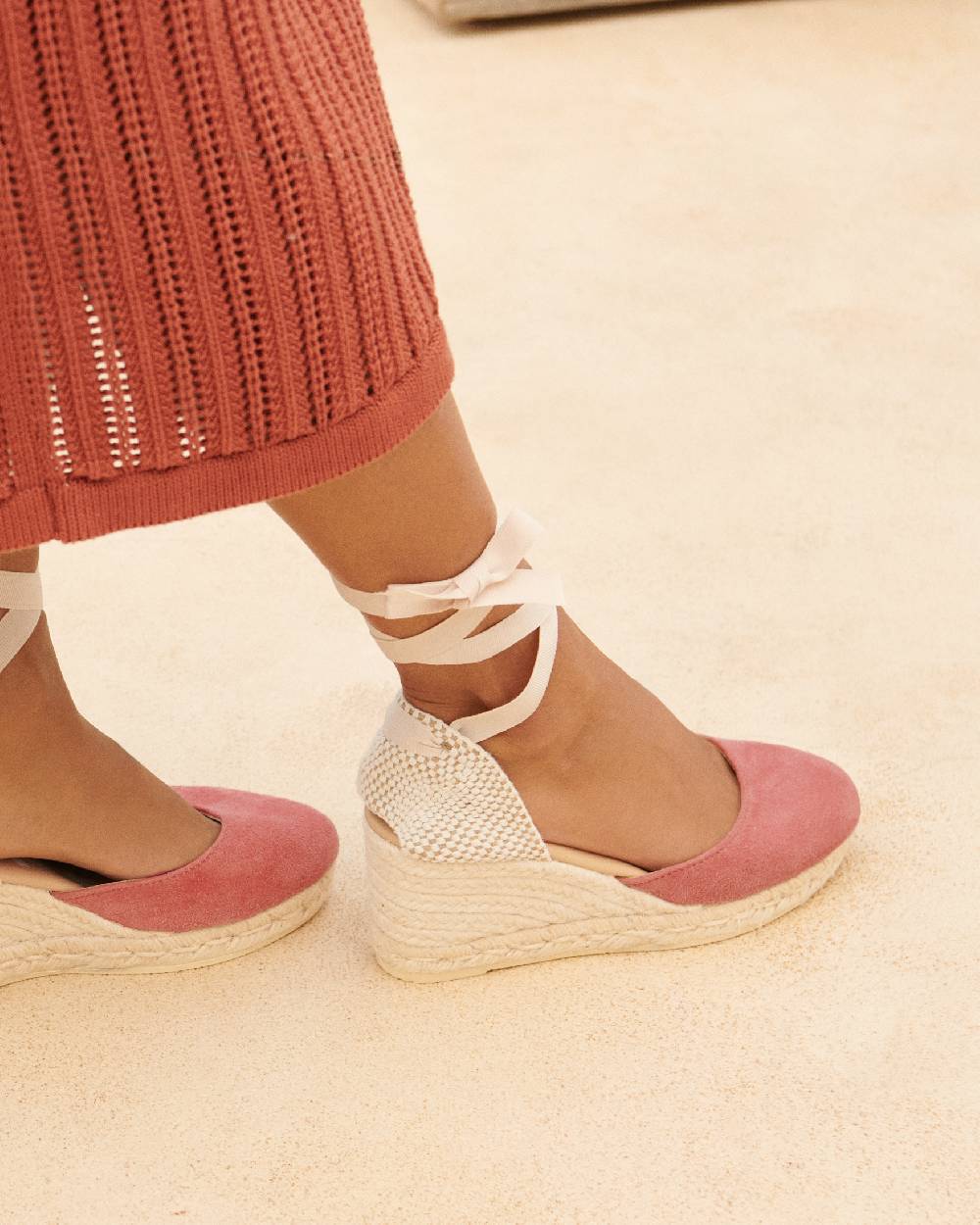 Manebí Soft Suede Low Wedge Espadrilles - Terracotta Spedizione Gratuita