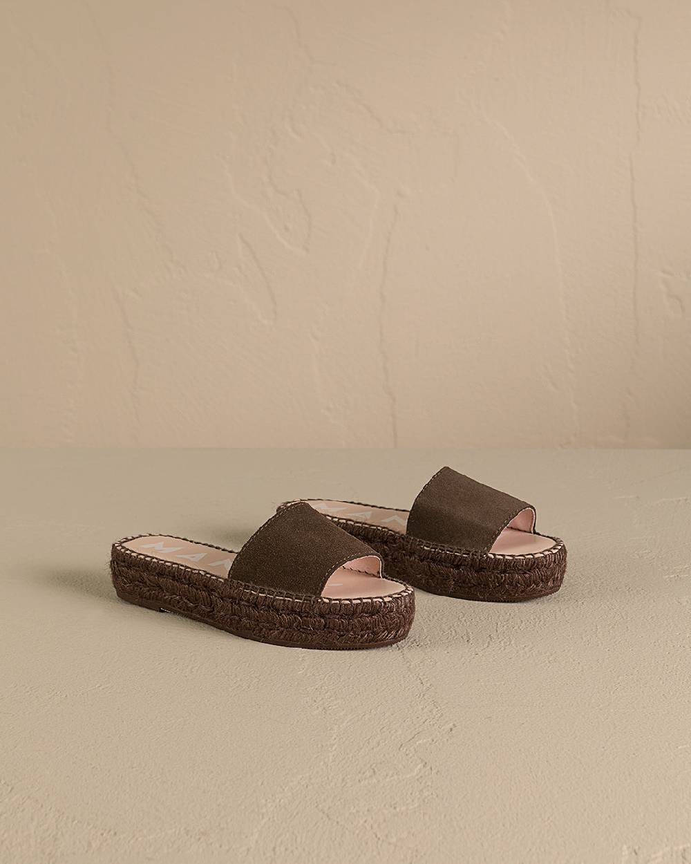 Manebí Suede Double Sole Slides - Hamptons Cocoa On Tone Negozi Online