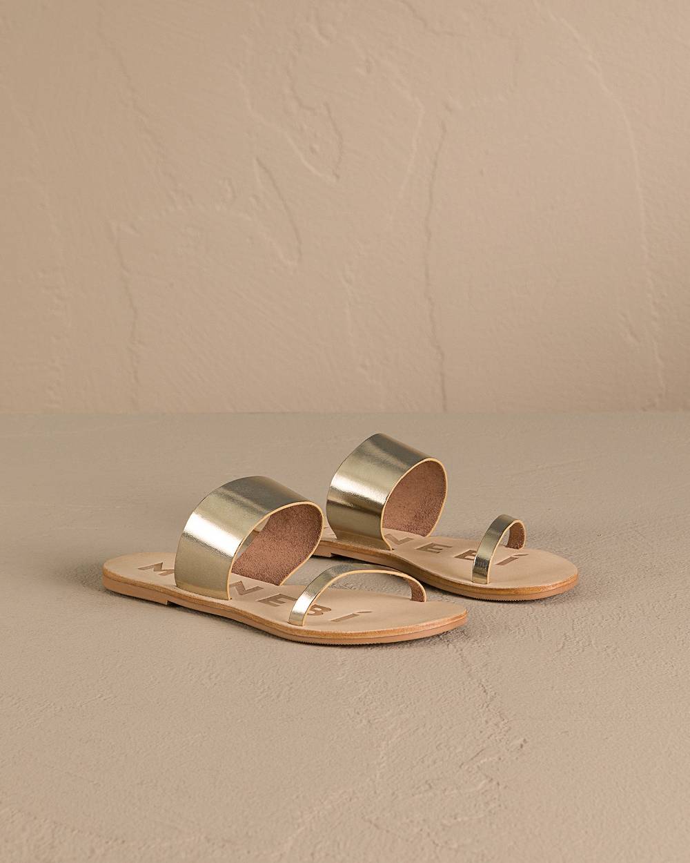 Manebí Leather Two Bands Sandals - Platinum Saldi