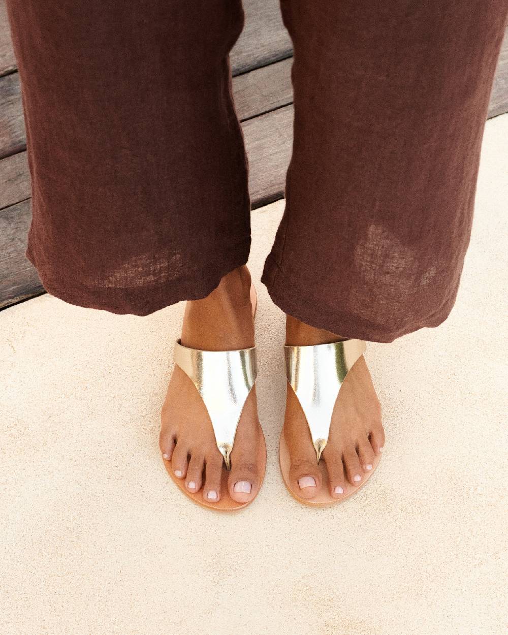 Manebí Leather Thongs Sandals - Platinum Offerte