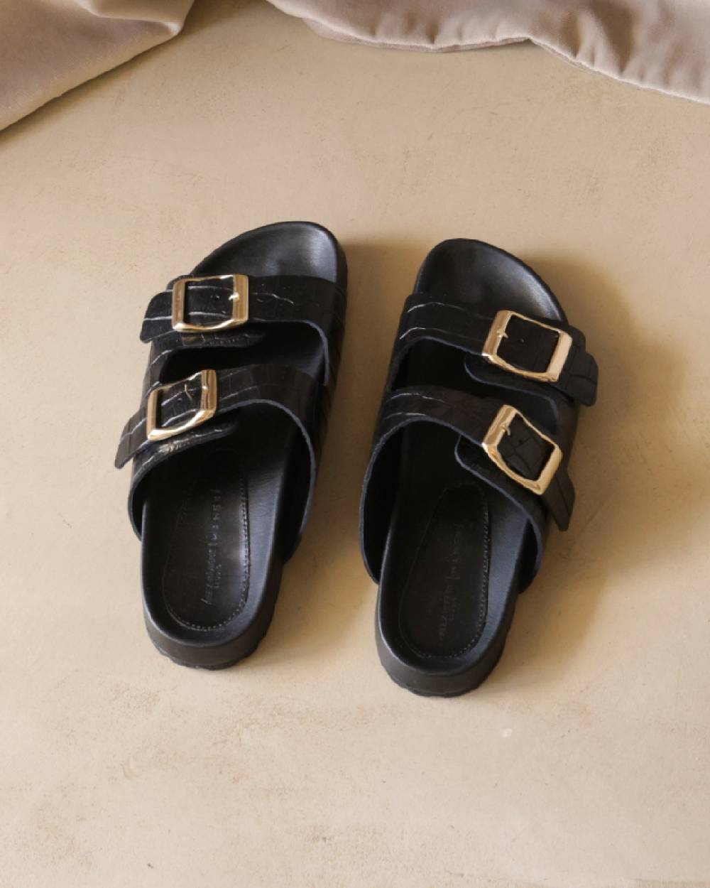 Manebí Sandali Traveler Nordic Carine|in Pelle Goffrata Stampa Coccodrillo - Black Shopping online