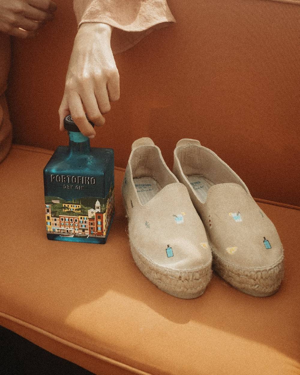 Manebí Espadrillas con Platform in Pelle Scamosciata - Portofino Dry Gin X Manebí Champagne Beige con Ricami Multicolor Offerta per la Festa della Mamma