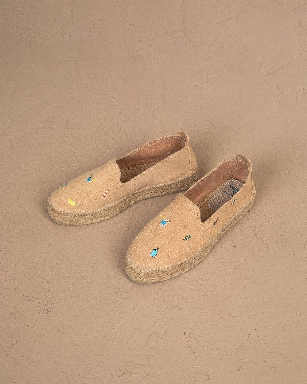 Manebí Espadrillas con Platform in Pelle Scamosciata - Portofino Dry Gin X Manebí Champagne Beige con Ricami Multicolor Offerta per la Festa della Mamma