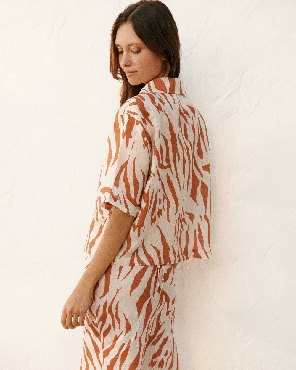 Manebí Printed Linen Cumana Shirt - Eggnog \u0026 Orange Rust Zebra Promozione temporanea