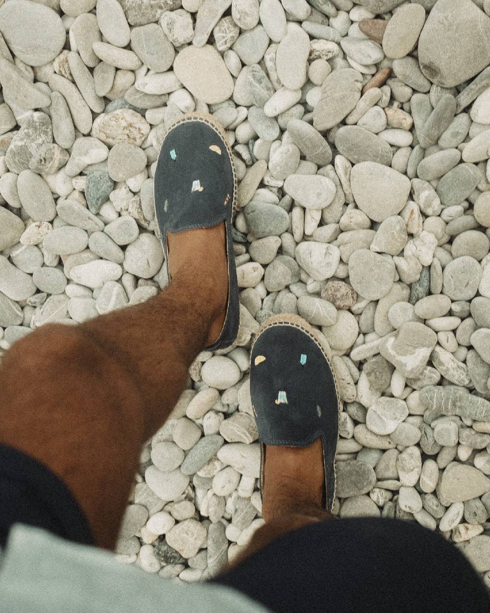Manebí Espadrillas in Pelle Scamosciata - Portofino Dry Gin X Manebí Patriot Blue con Ricami Multicolor Italy