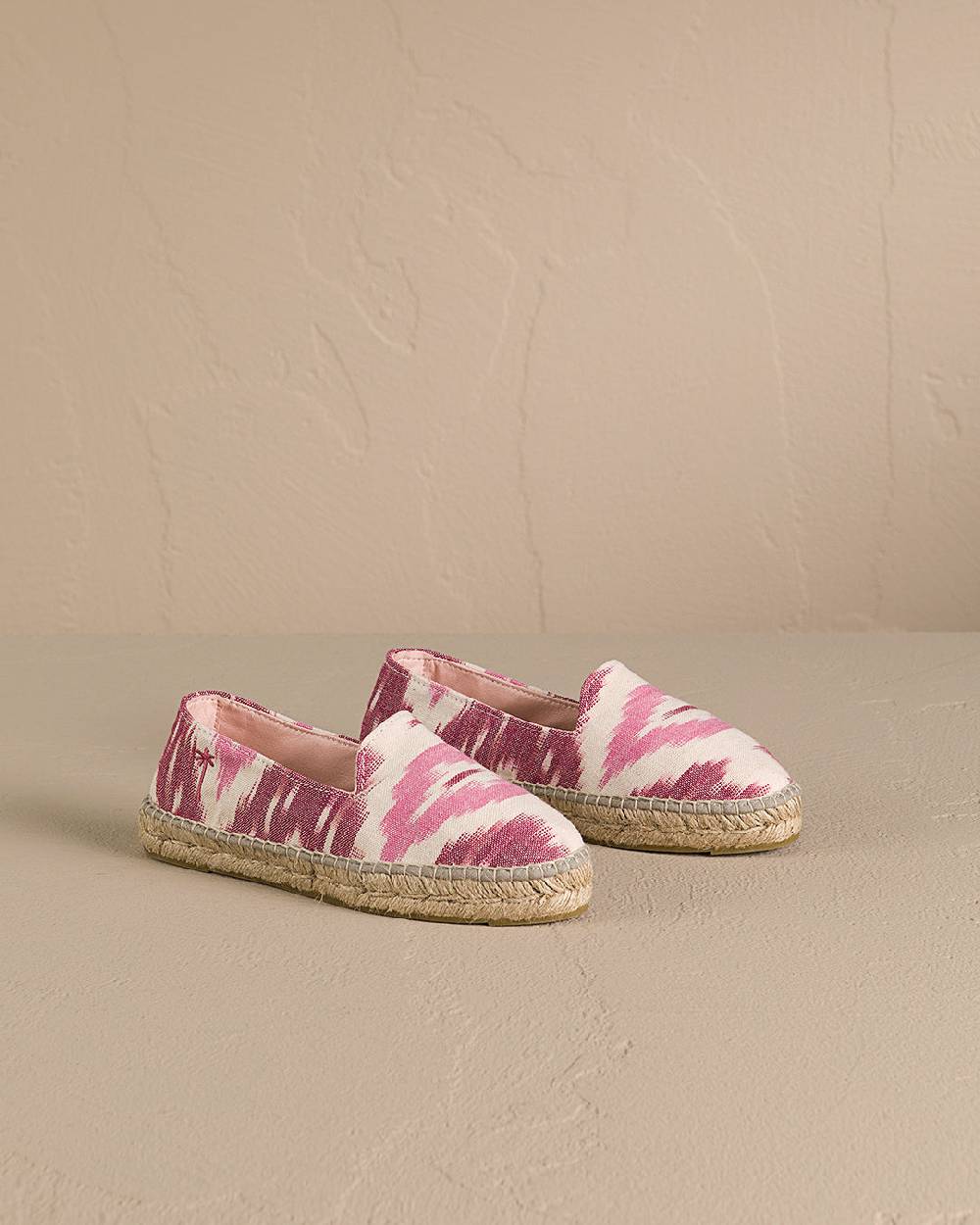 Manebí Dyed Cotton Flat Espadrilles - Tulum Pink And White Ikat Vendita Economica