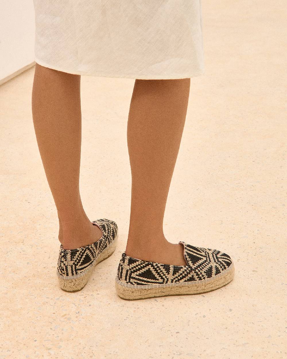 Manebí Raffia Pattern Double Sole Espadrilles - Yucatán Black Triangles On Natural Prezzo di fabbrica