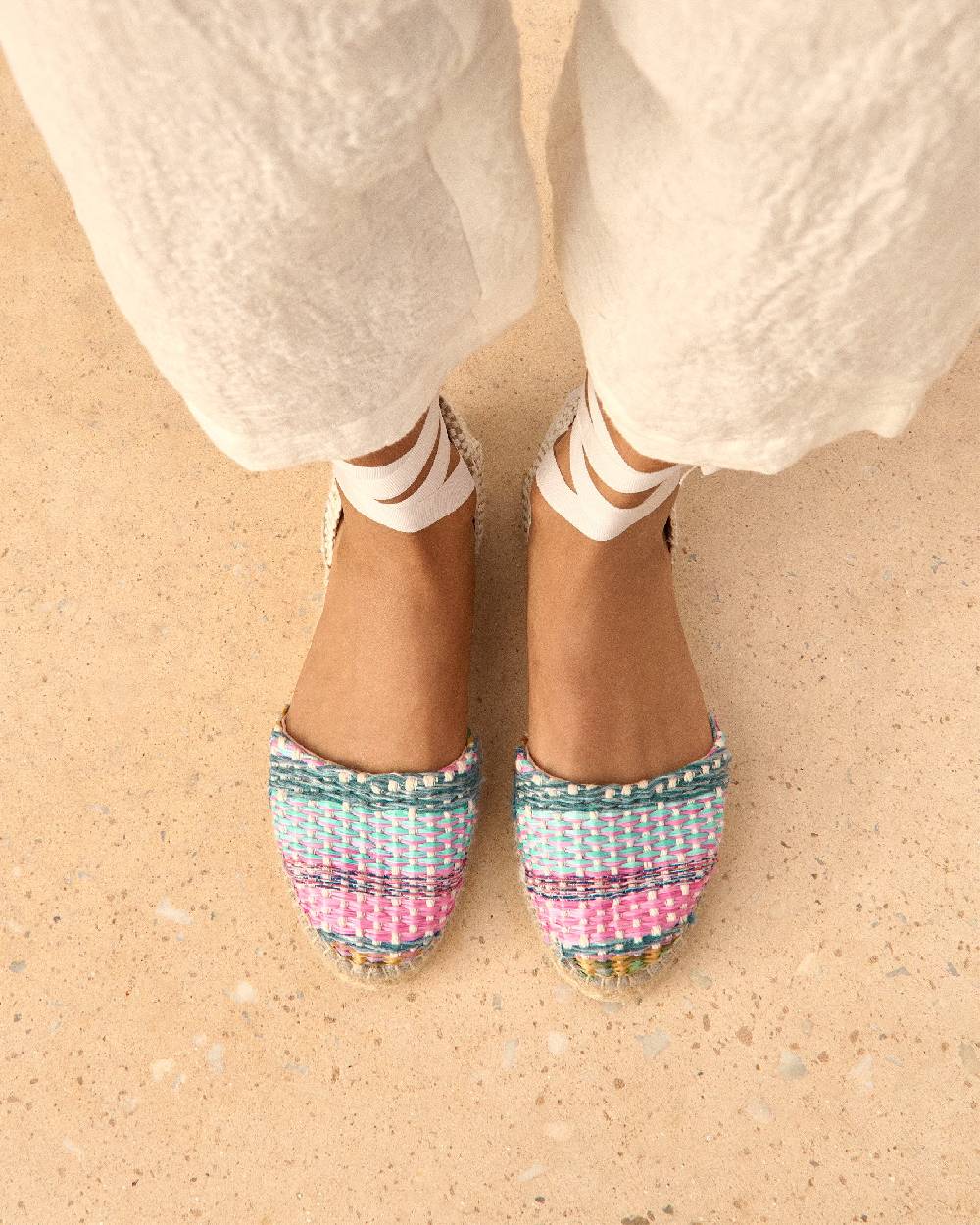 Manebí Raffia Flat Valenciana Espadrilles - Acapulco Fucsia Blue Mix Offerta natalizia