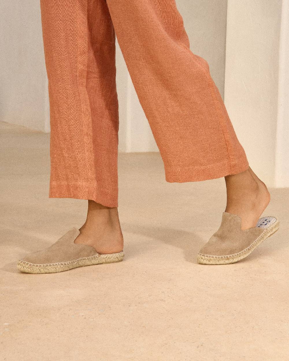 Manebí Sabot - Hamptons - Vintage Taupe Bestseller