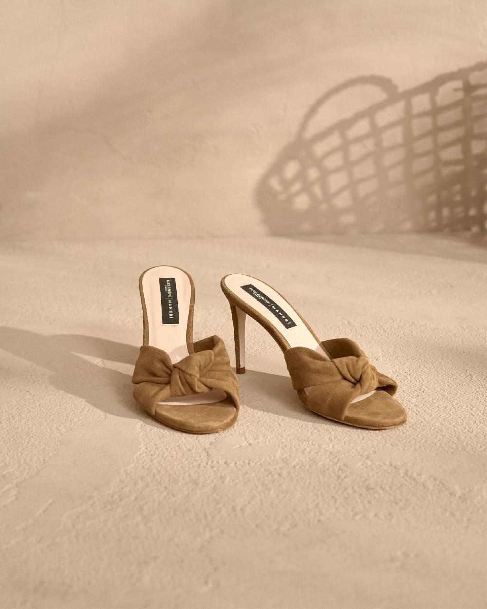 Manebí Sophie Suede Mule Heels - Knot Brown Prezzo basso