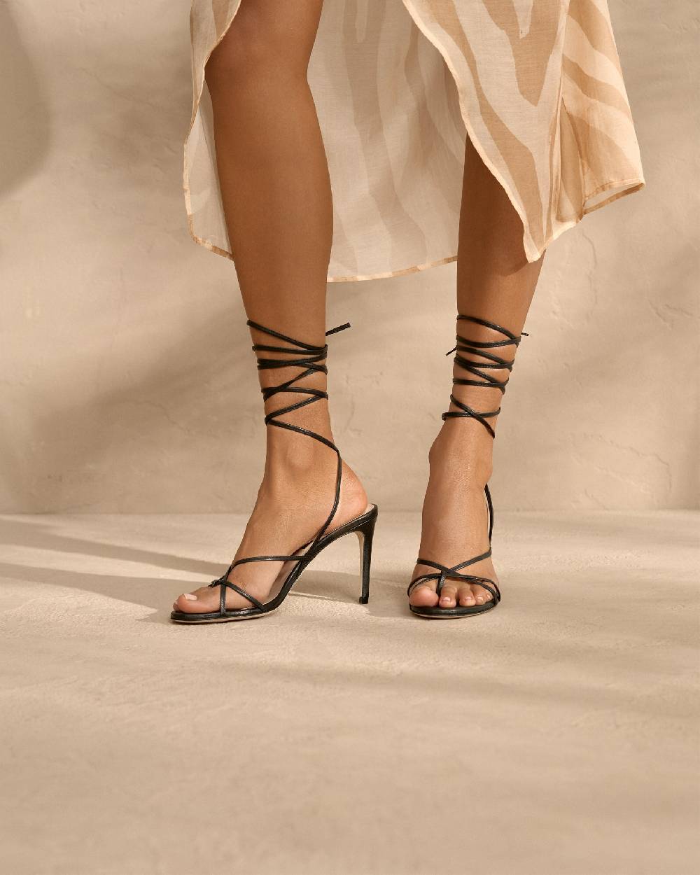 Manebí Scarpe col tacco in pelle Alex - Infradito - Nero Fino al 50% di sconto
