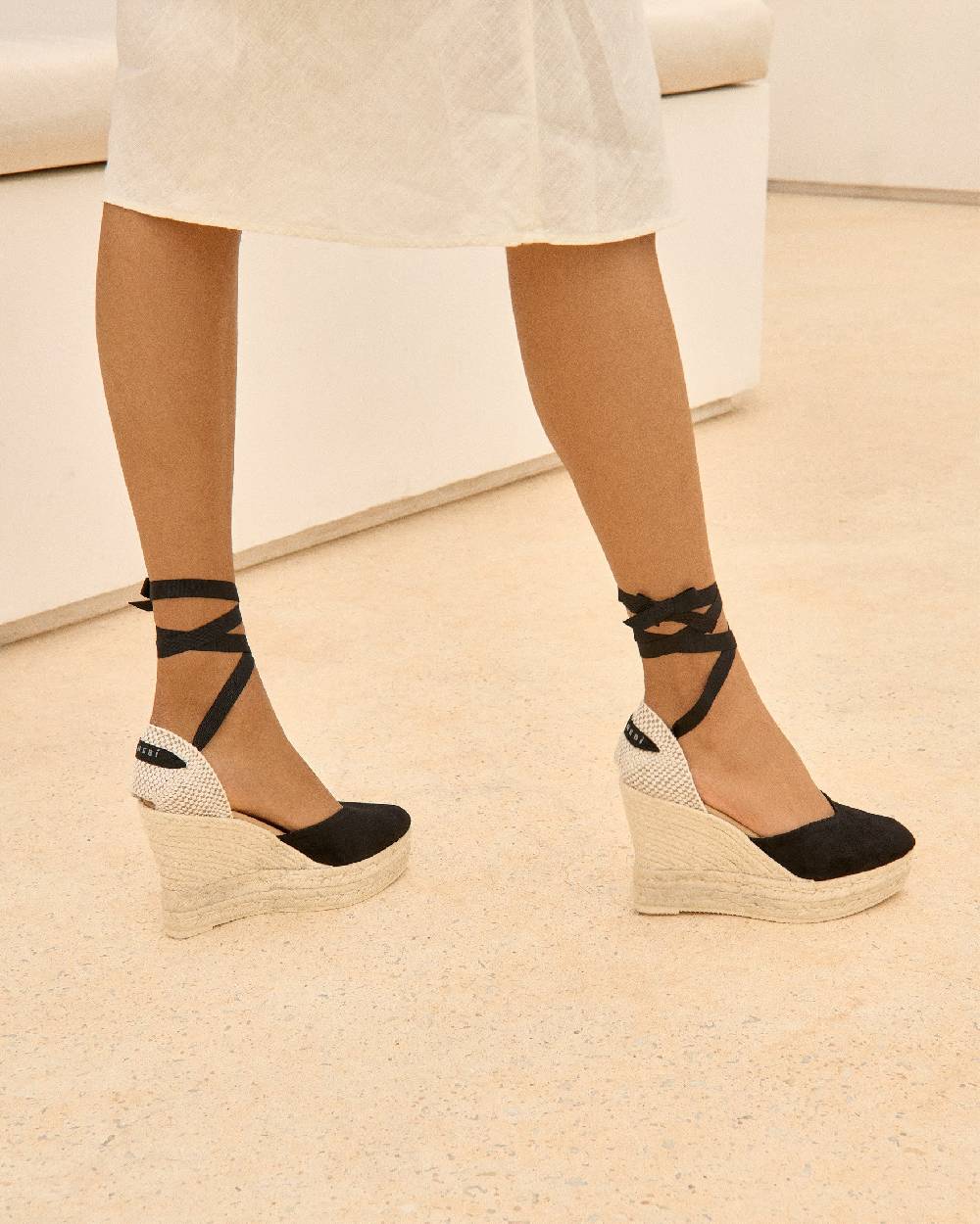 Manebí Soft Suede Heart-Shaped|Wedge Espadrilles - Hamptons Black Trasporto libero internazionale