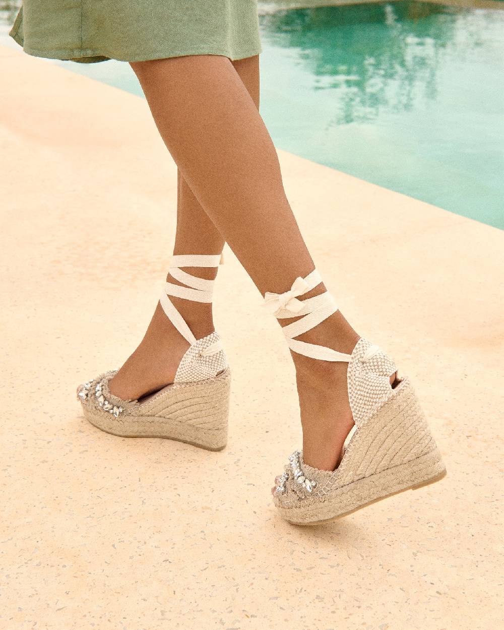Manebí Organic Hemp with Crystals|Crossed Wedges Valenciana - Capri Natural With Gems Black Friday Prezzi