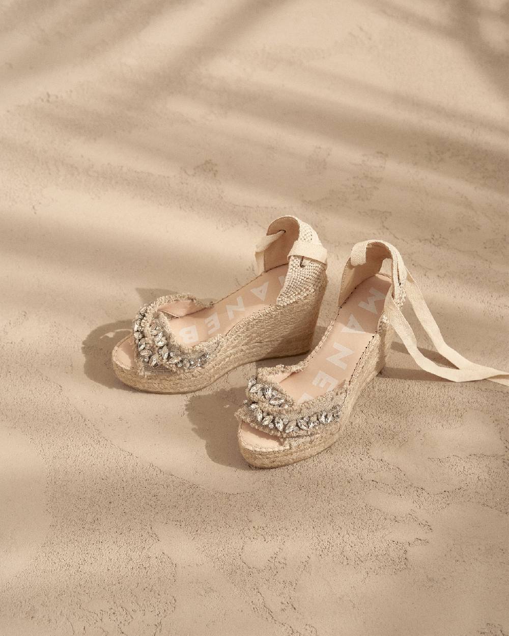 Manebí Organic Hemp with Crystals|Crossed Wedges Valenciana - Capri Natural With Gems Black Friday Prezzi