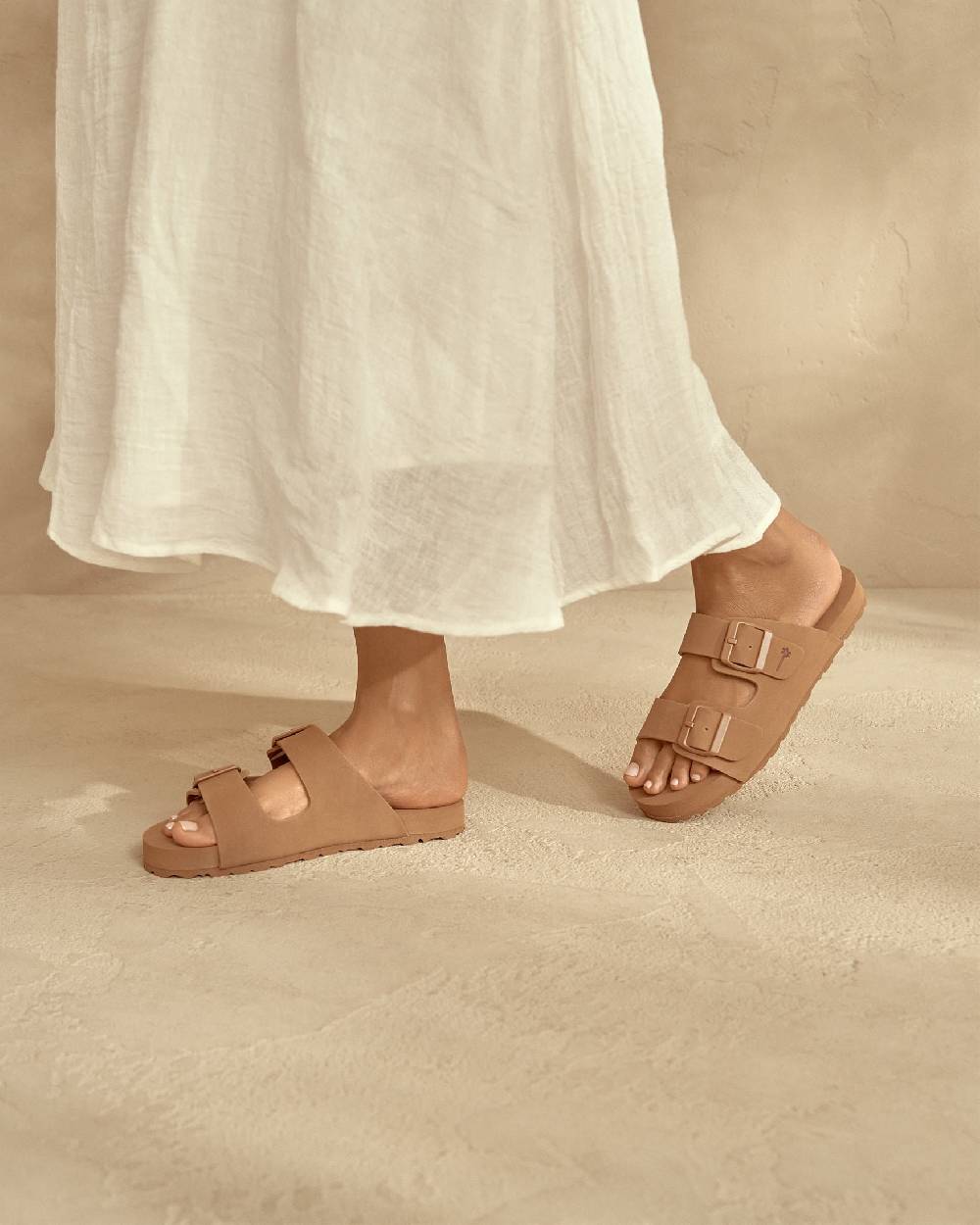 Manebí Eva Swim Sandals - Honolulu Cuero In Vendita