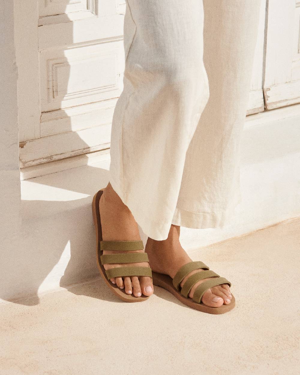 Manebí Eva Swim Sandals - Honolulu Kaki Green Cuero Saldi Di Fabbrica