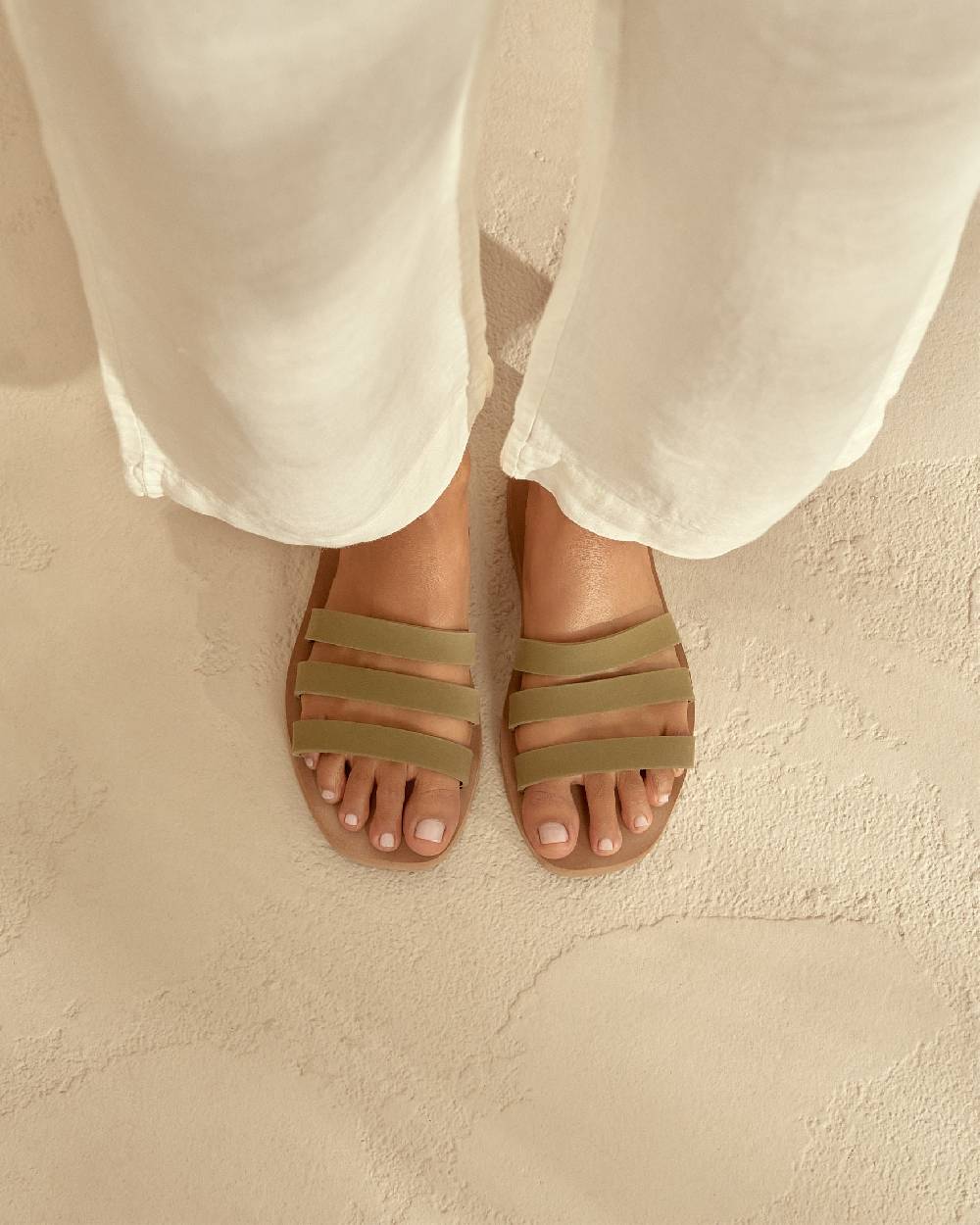 Manebí Eva Swim Sandals - Honolulu Kaki Green Cuero Saldi Di Fabbrica