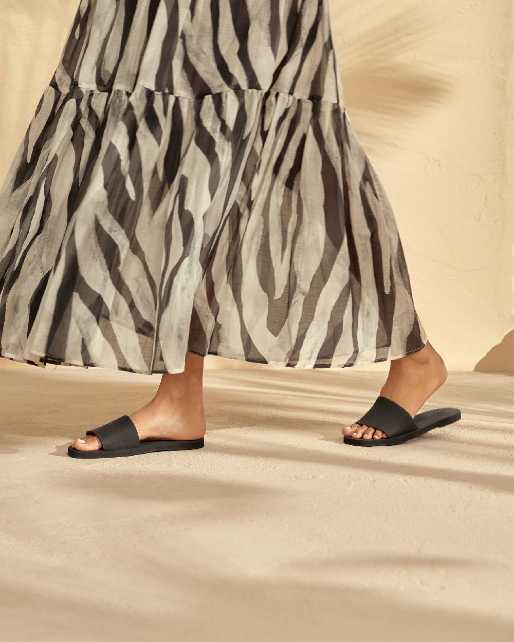 Manebí Eva Swim Sandals - Honolulu Black Negozio