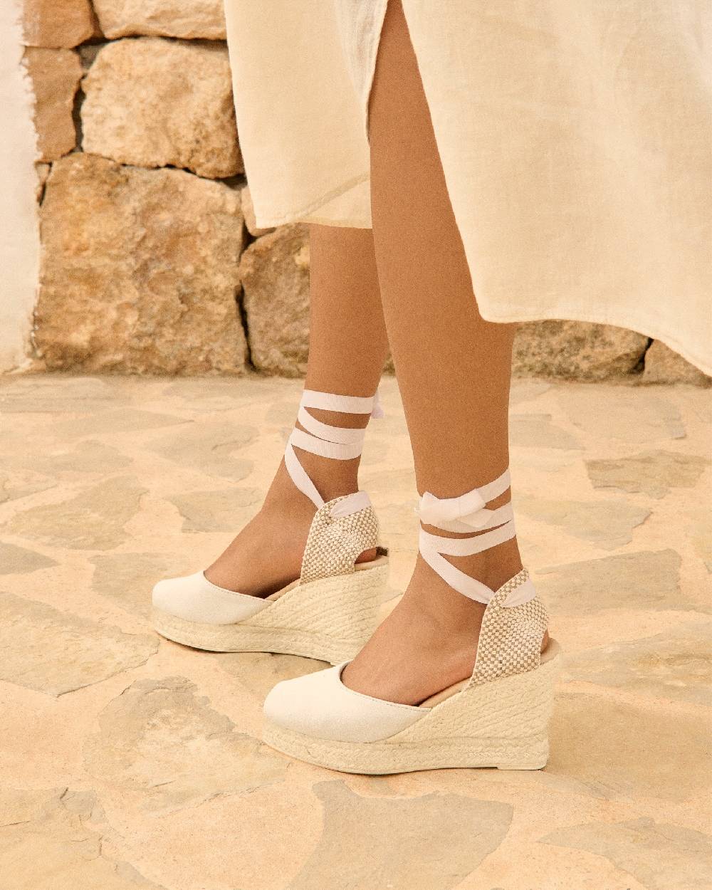 Manebí Soft Suede Wedge Espadrilles - Love White Moda