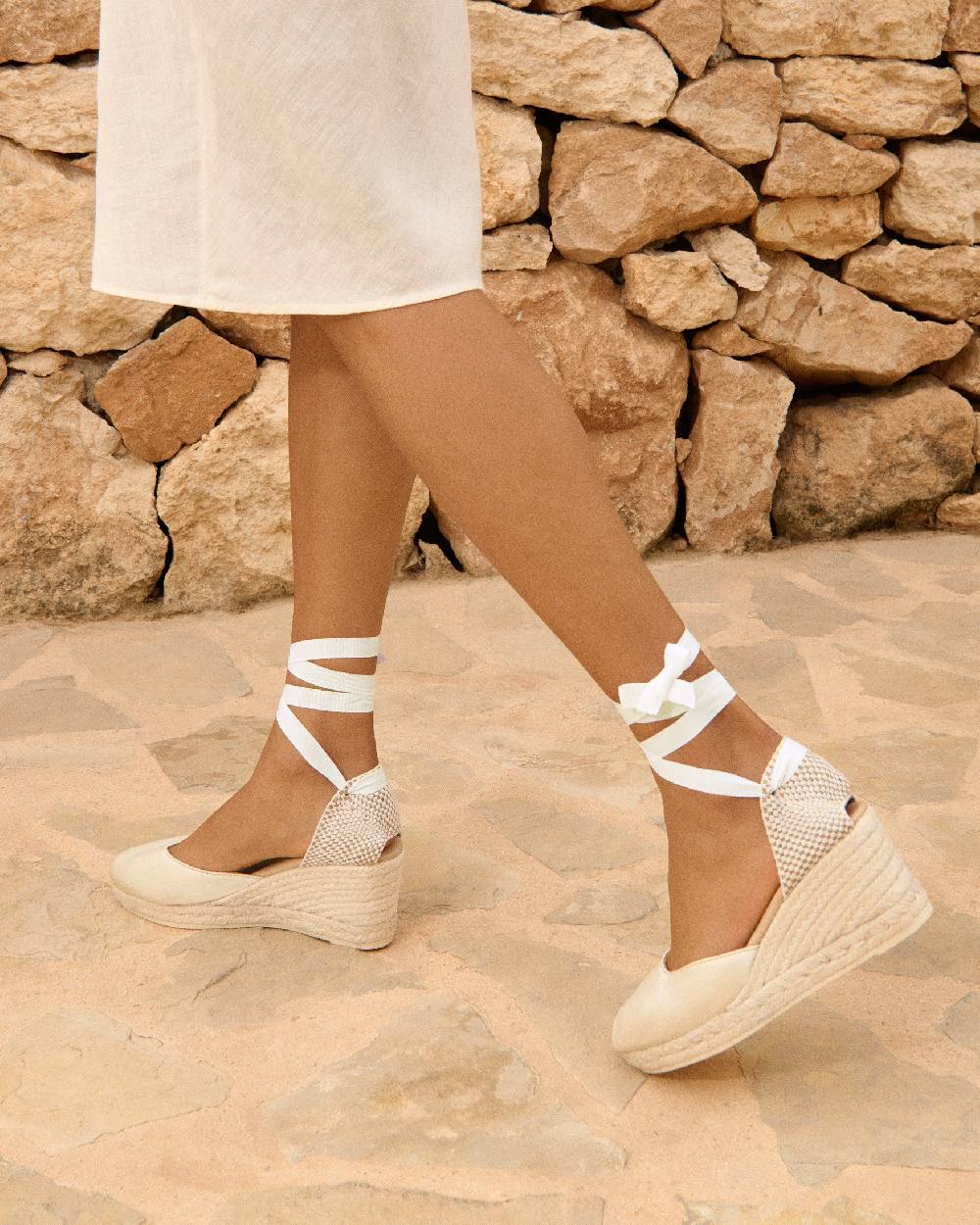 Manebí Satin Low Wedge Espadrilles - Love White Spedizione gratuita