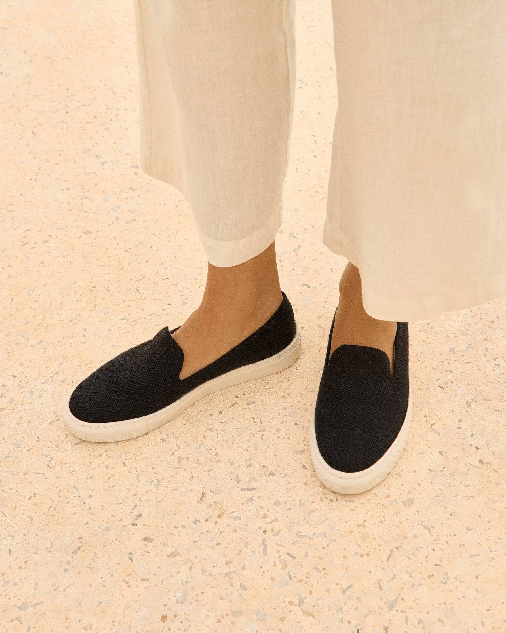 Manebí Organic Hemp Slip-On - La Havana Black Cyber Monday