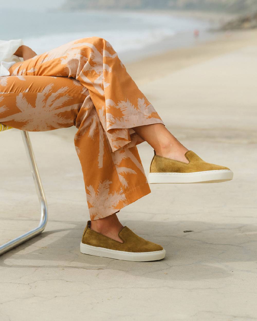 Manebí Suede Slip-On - Hamptons Kaki Green Offerta per la Festa della Mamma