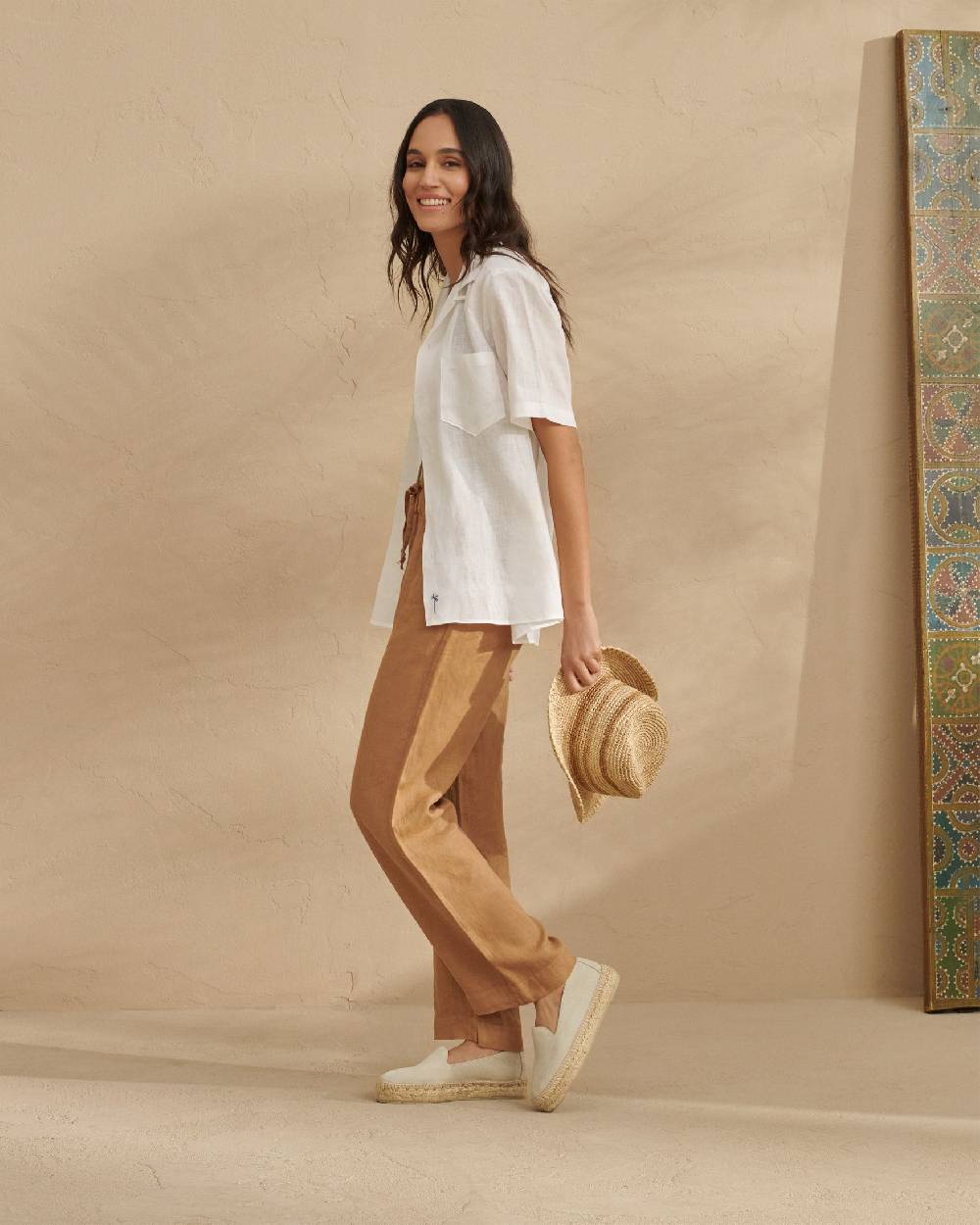 Manebí Bowling Linen Shirt - Havana White Comprane uno, ottenene uno gratis