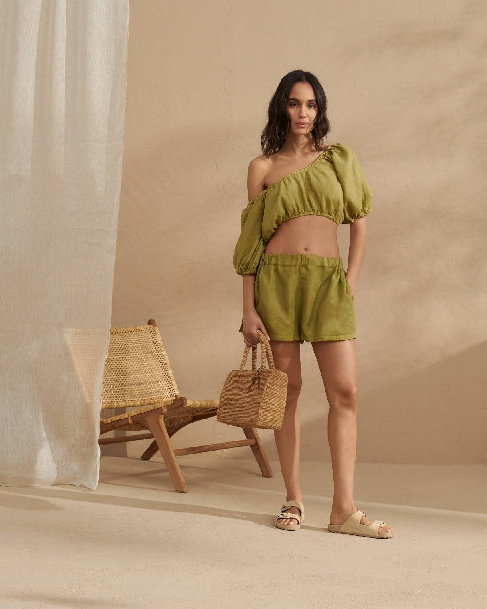 Manebí Linen Bahia Shorts - Elasticated Waistband Kaki Green Ultimi tre giorni