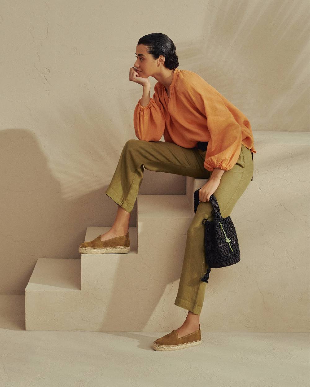 Manebí Linen Belem Trousers - Elasticated Waistband Kaki Green ACQUISTA ORA