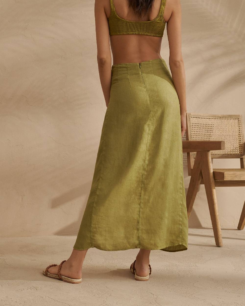 Manebí Linen Trancoso Skirt - With Lateral Slit Kaki Green Fino al 55% di sconto