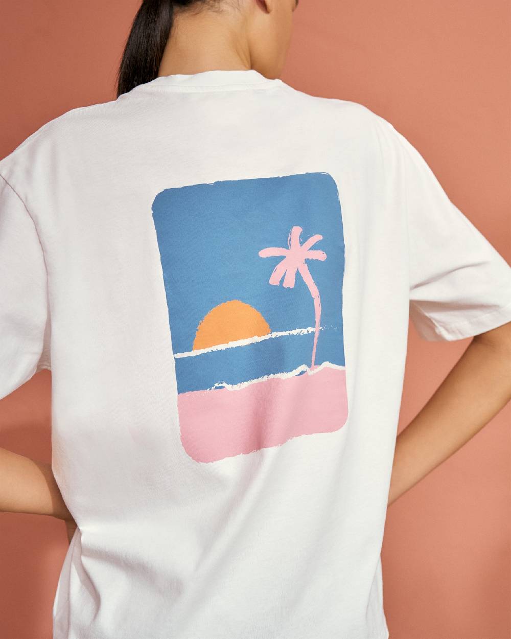 Manebí Jersey L. A. T-Shirt - Embroidered Off White, Indigo Embroidery \u0026 Sunset Back Print Super sconto