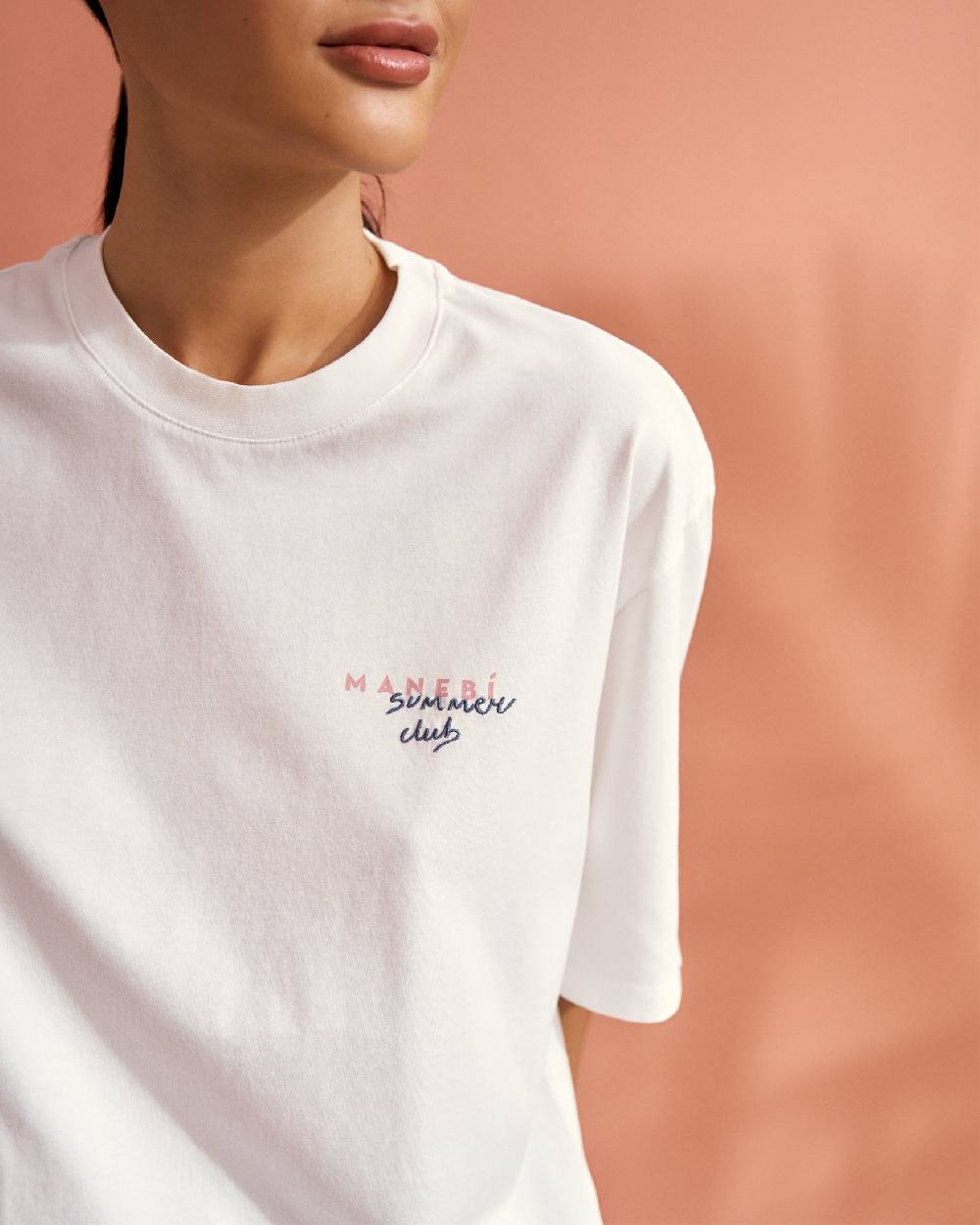 Manebí Jersey L. A. T-Shirt - Embroidered Off White, Indigo Embroidery \u0026 Sunset Back Print Super sconto