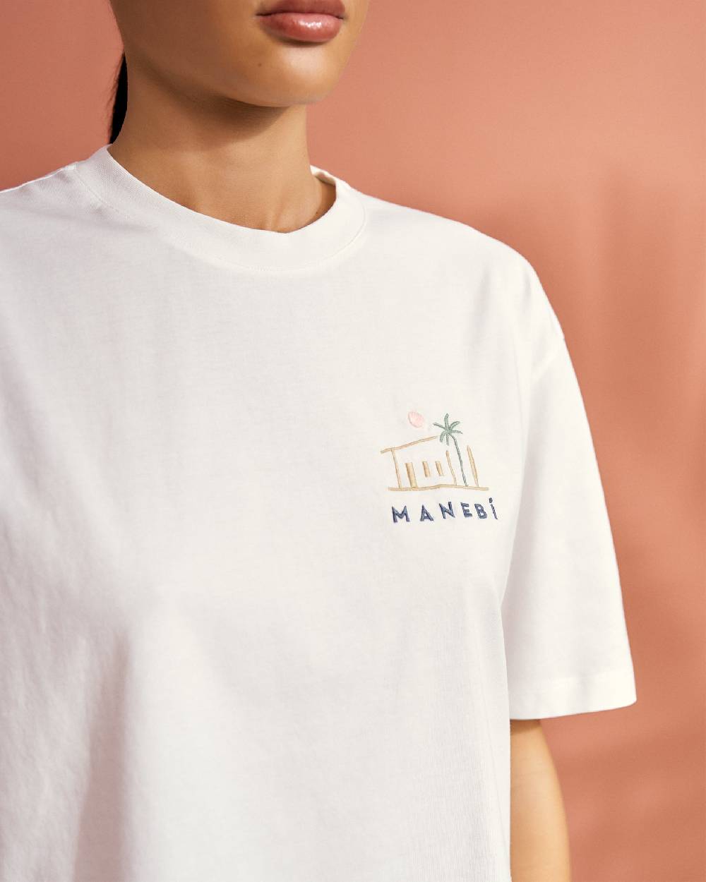 Manebí Jersey L. A. T-Shirt - Embroidered Off White \u0026 Multicolor House Embroidery Enormi sconti