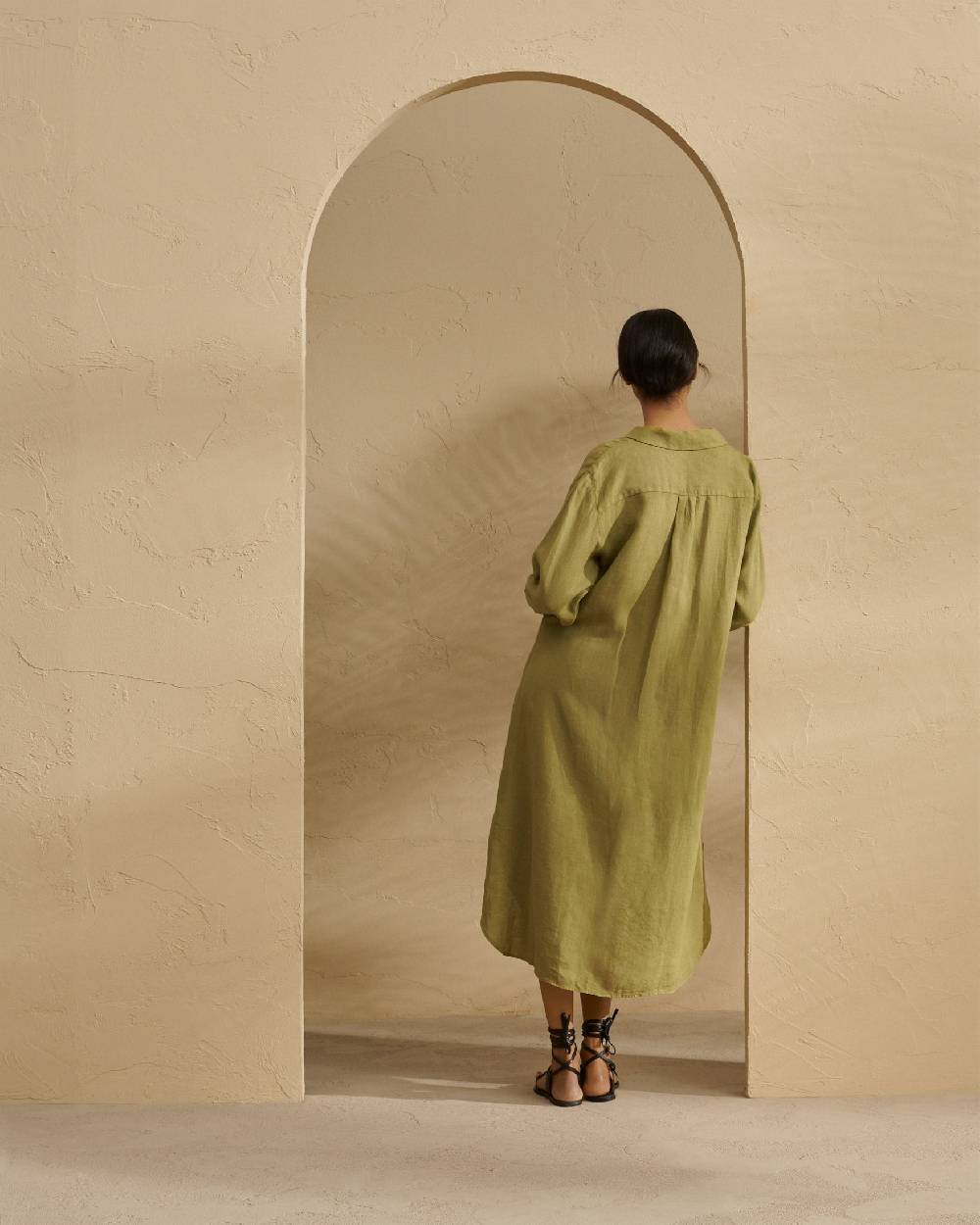 Manebí Linen Portofino Dress - Chemisier Style Kaki Green In vendita
