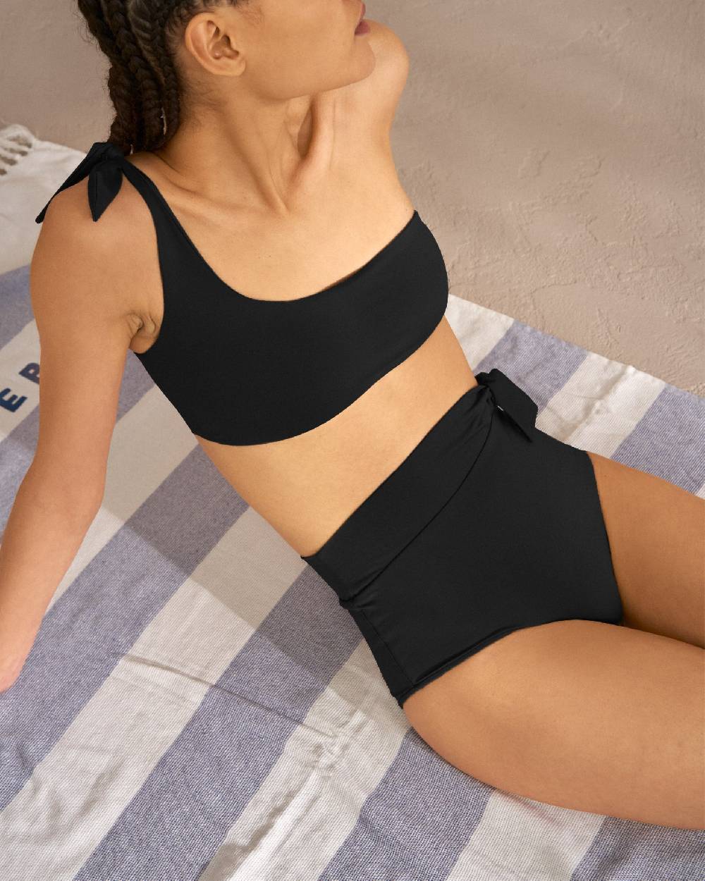 Manebí Tie One Shoulder Bikini - Black Acquista Ora